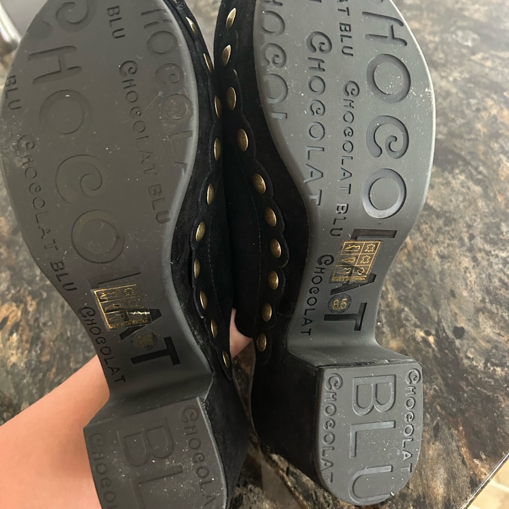 Chocolat Blu Black Genesis Wedge NWOT 8.5